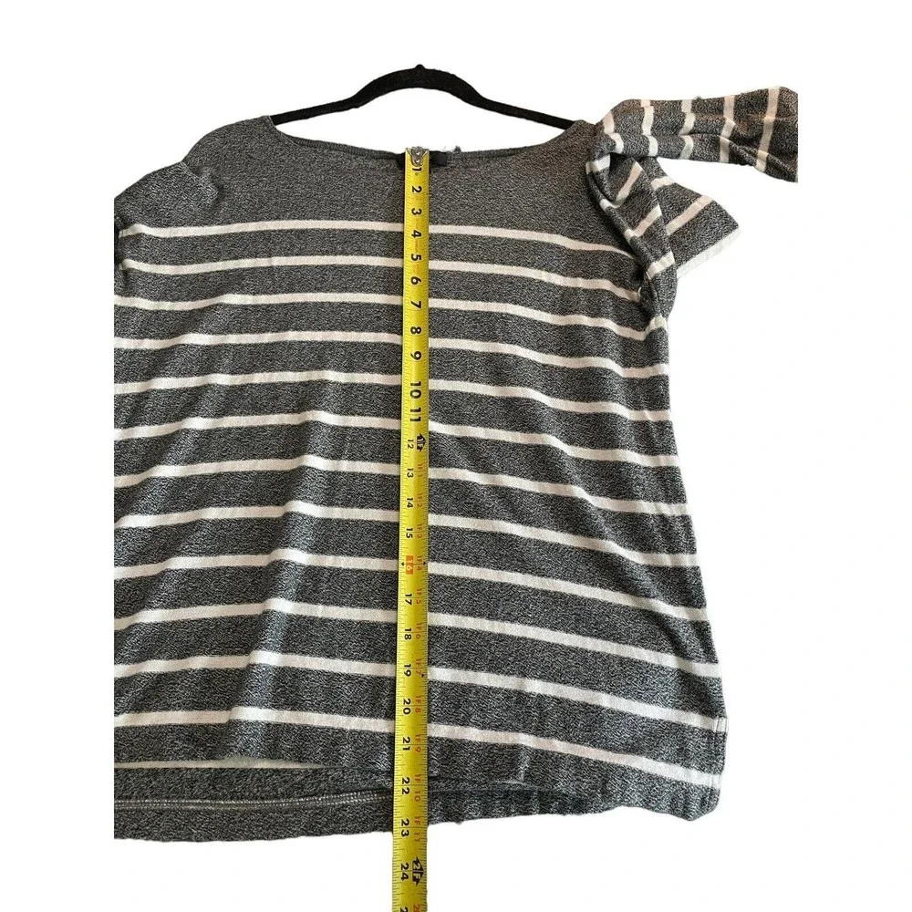 J. Crew Women's Size S Crewneck Sweatshirt Striped Grey White Long Sleeve Causal